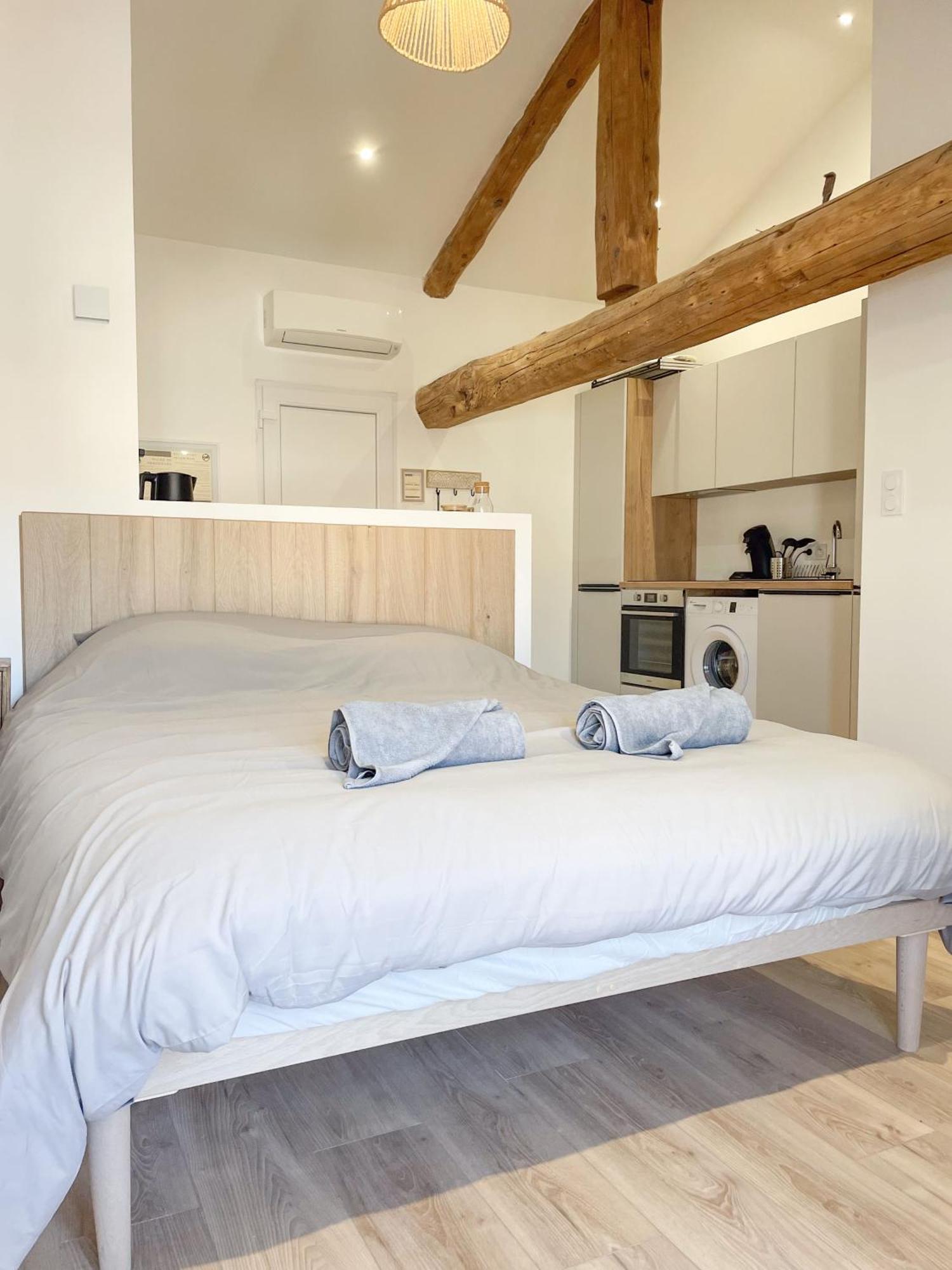 Apartament Esprit Bali Montbrison Zewnętrze zdjęcie
